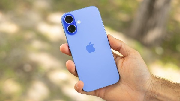 iPhone 16