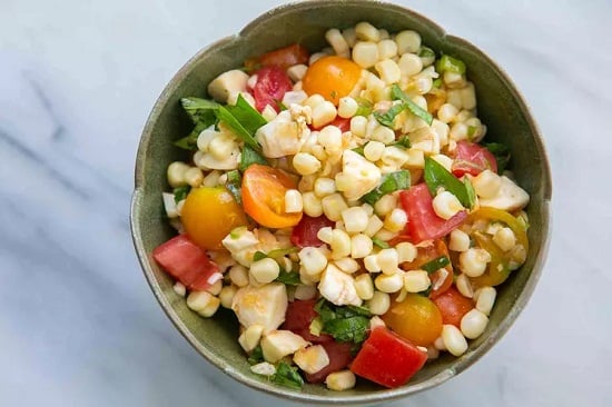 سلطة الذرة
