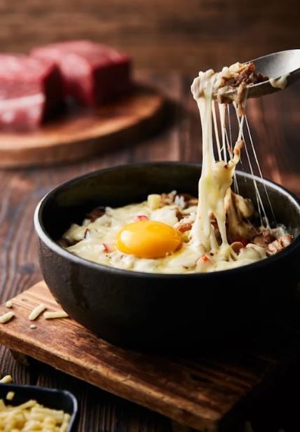 طاجن الجبنة بالبيض
