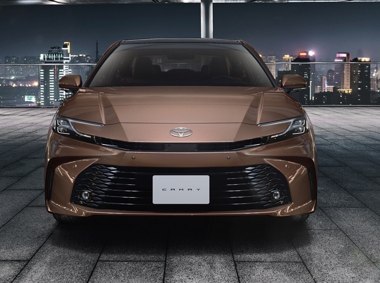 تويوتا كامري 2025