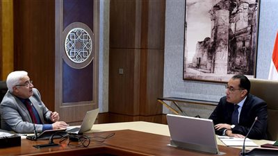 لقاء بين رئيس الوزراء ورئيس هيئة التأمين الاجتماعي بالعاصمة الإدارية