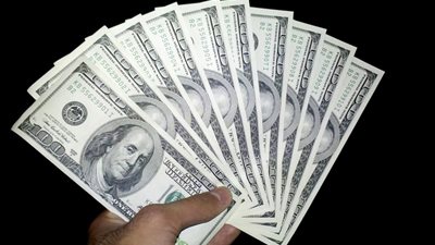 تفاوت في أسعار الدولار في بعض البنوك المصرية بتاريخ اليوم