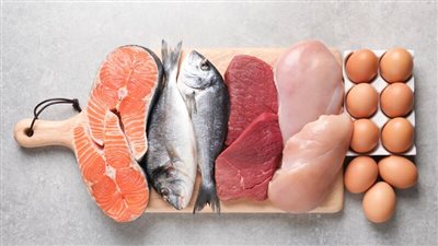 بعد ارتفاعها.. أسعار الدواجن واللحوم والأسماك بالأسواق التجارية