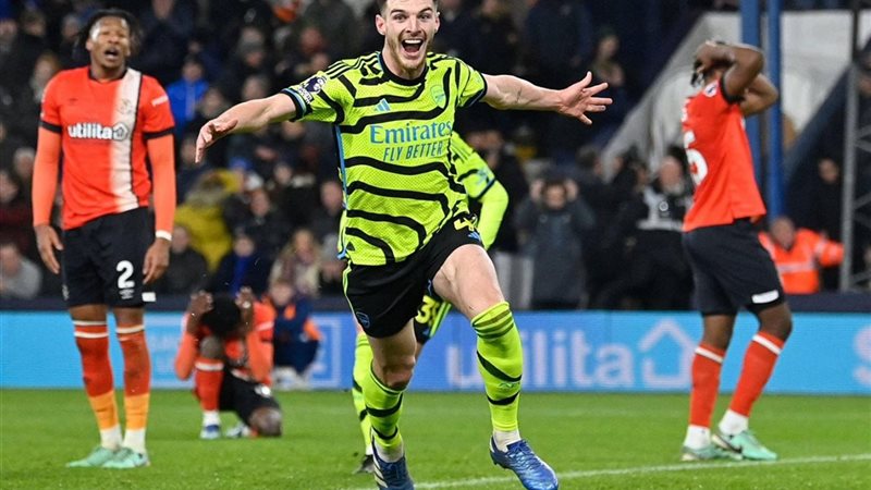 8F414445-1E34-472E-9D1C-424D3B176196