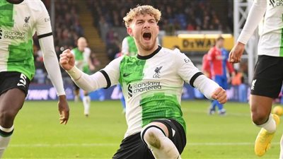 بهدف ايليوت البديل ليفربول يتصدر ويفوز على كريستال بالاس