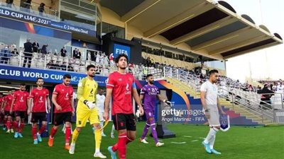 إعلامي سعودي ضاحكاً رداً على مشجع أهلاوي 