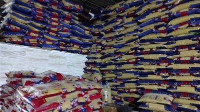 شرطة التموين تضبط 1000 طن مكرونة داخل مخزن بالشرقية