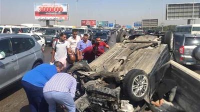 بالأسماء.. إصابه 6 أشخاص بجروح وكسور جراء انقلاب سياره بكفر الدوار