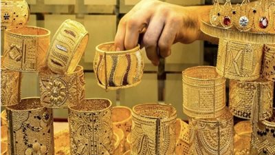 الذهب يواصل تقلباته في الأسواق العالمية ويؤثر على الأسعار المحلية في مصر