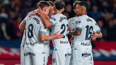 جيرونا يفوز على برشلونة ويتصدر الدوري الإسباني