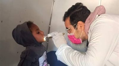 محافظ أسوان الكشف لـ 1100 مواطن والعلاج المجاني في بأبو سمبل.. تفاصيل