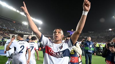 بعد 7 سنوات تاريخية.. مبابي يغادر باريس سان جيرمان برسالة مؤثرة