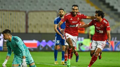 صدارة مستقرة: الأهلي يحقق الفوز ويبتعد بفارق النقاط في الدوري