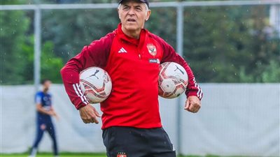 الصفقة تمت.. كولر يهنئ موديست بالإنضمام لصفوف الأهلي