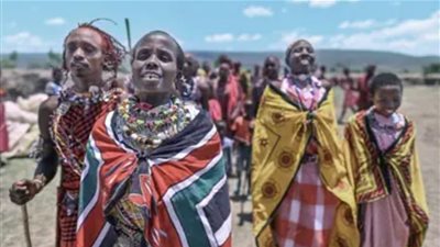 أغرب عادات الزواج في العالم.. البصق على العروس والضرب على القدم