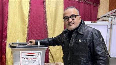 الشاعر هاني عبد الكريم يدلي بصوته في الإنتخابات الرئاسية 