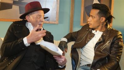 احترام الغير يأتي من احترام النفس.. استياء ابنه محمود حميدة من فيلم 