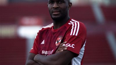 أنباء جديدة بشأن قيد موديست بقائمة الأهلي للسوبر الإفريقي