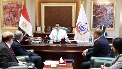 «وزير الصحة» يلتقي الرئيس التنفيذي لشركة «ميديكاست» الأسترالية 