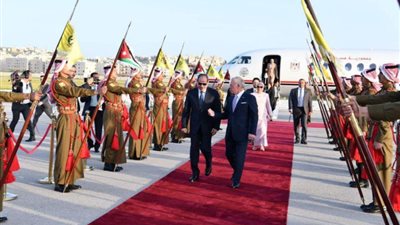 السيسي يعود للبلاد بعد انتهاء لقاءه مع العاهل الأردني بعمان