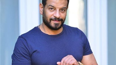 بعد صراع مع السرطان.. وفاة الفنان أشرف مصيلحي