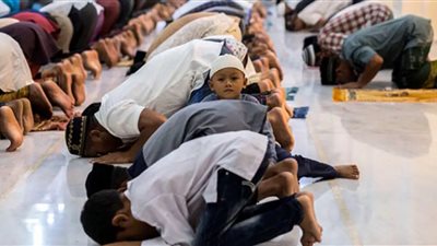 طواف النساء .. أغرب العادات والتقاليد الرمضانية حول العالم