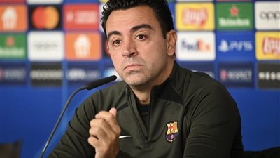 الاستقرار هو العلاقة السحرية.. تشافي يفصل حول مستقبل برشلونة