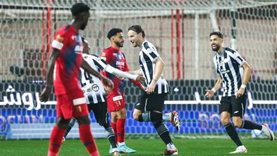 مواجهة تحدي: راكيتيتش يتحدى رونالدو بعد أول هدف له