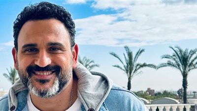 أكرم حسني: أنا بدعم عالم من غير حدود!