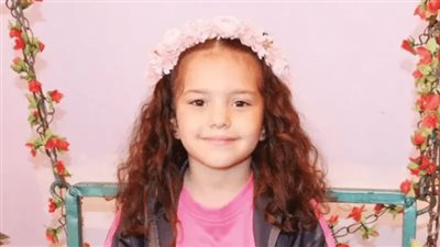 شاهد .. الطفلة هند رجب تقرأ الفاتحة قبل استشهادها برفقة عائلتها في غزة