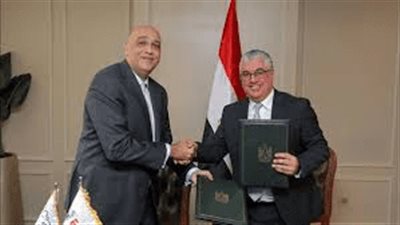 تعاون استراتيجي بين اقتصادية قناة السويس وتنمية المشروعات متناهية الصغر