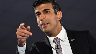 رئيس الوزراء البريطاني يدعو إسرائيل لوقف فوري لإطلاق النار في غزة