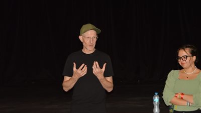 ورشة الابتكار مع المهرج والدمي تبدء أعمالها علي هامش 