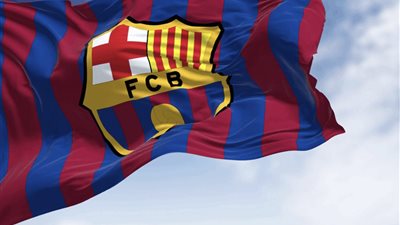 من هو اللاعب القادم؟ تقرير يلمح إلى التعاقد القادم لوسط برشلونة