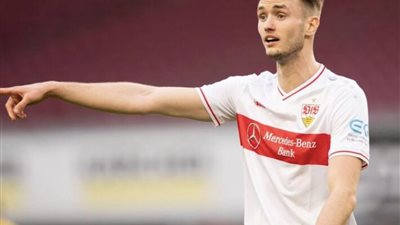 بعثرة في خط الهجوم: إصابة مهاجم فرانكفورت بقطع الرباط الصليبي