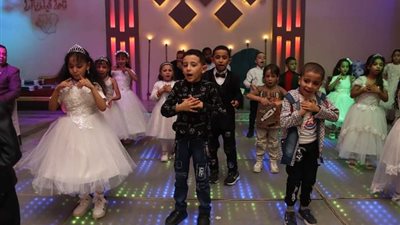 حفظة القرآن مكرمون في كل مكان.. حضانة الفرقان تكرم أطفالها