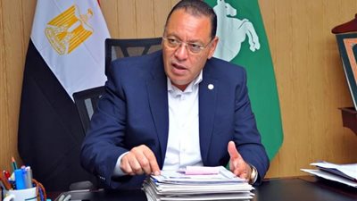 غراب يُقرر إحالة العاملين المقصرين فى عملهم للتحقيق بـ ديرب نجم