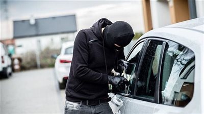 ارتكبا 3 وقائع.. سقوط عصابة سرقة السيارات في التجمع الأول