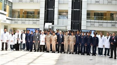 لرفع روحهم المعنوية.. طلاب كلية الشرطة ينظمون زيارة لمستشفى أهل مصر