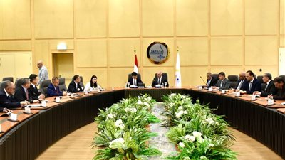 وزير النقل يعرب عن عمق العلاقات المصرية الصينية والتعاون المشترك بين الجانبين