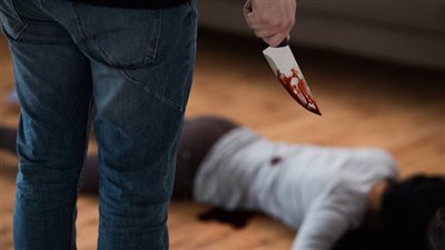 عامل ينهي حياة زوجته بمطواة فى حدائق القبة