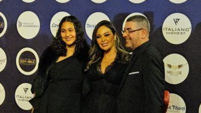 الأسود يسيطر على إطلالات النجمات فى حفل 