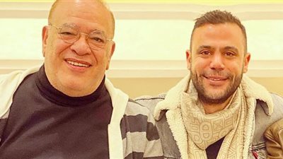 صلاح عبد الله يهنئ محمد إمام علي فيلمه الجديد 