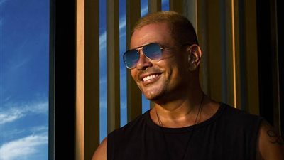 افتتاح حفلات الصيف.. عمرو دياب يستعد لإحياء حفلين مميزين في بيروت ودبي