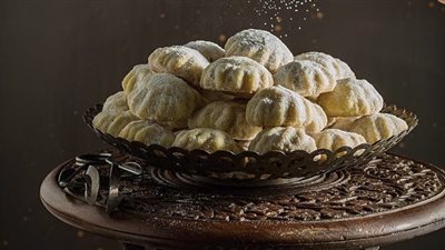 مخاطر الإفراط في تناول كعك العيد