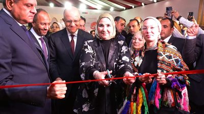 القباج تشهد إفتتاج معرض 