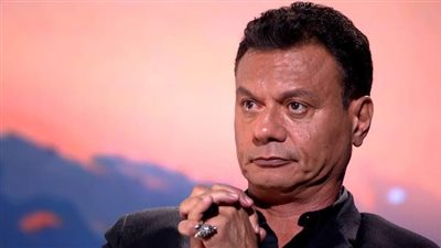 بعكازين وكفالة مالية.. إخلاء سبيل الفنان عباس أبو الحسن بتهمه دهس سيدتين