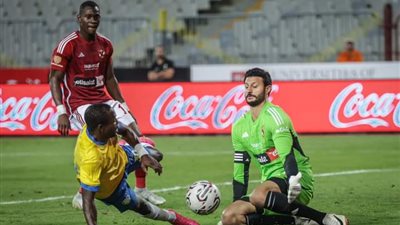 الأهلي يكتسح الإسماعيلي بثلاثية في شباكهم