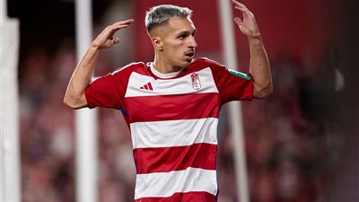 اللاعب الذي غيّر مجرى المباراة أمام برشلونة: طلب منه التوقف عن المراوغات