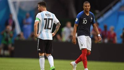 صراع كروي...ميسي ومبابي فى منافسة شرسة لإقتناص الحذاء الذهبي